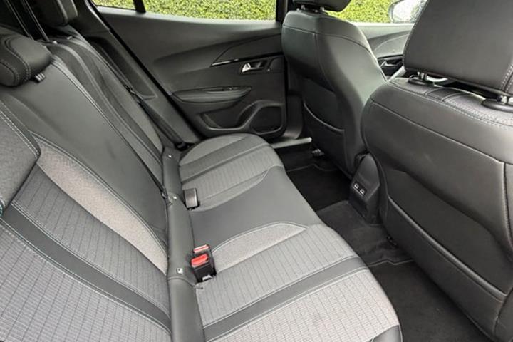 undefined Peugeot 2008 fra 2022