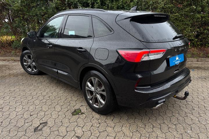 Grøn Ford Kuga fra 2020