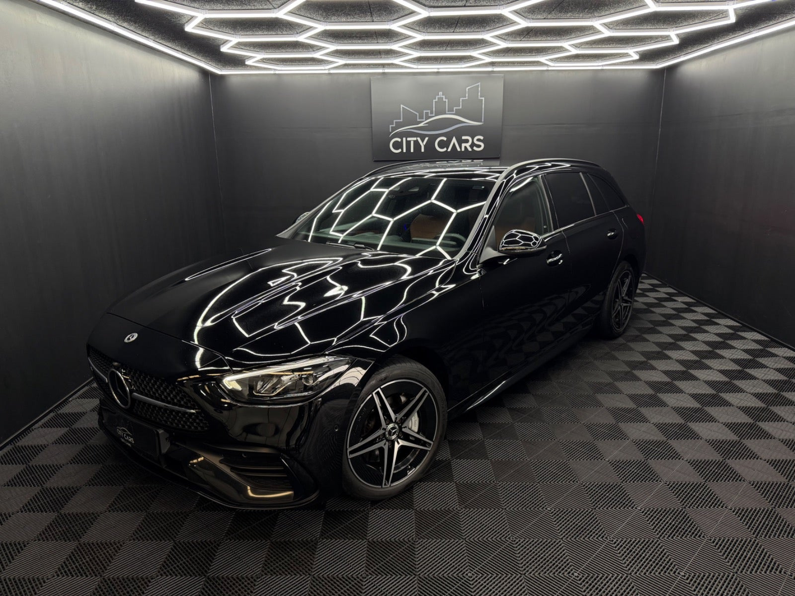Mercedes C300 e 2,0 AMG Line stc. aut.