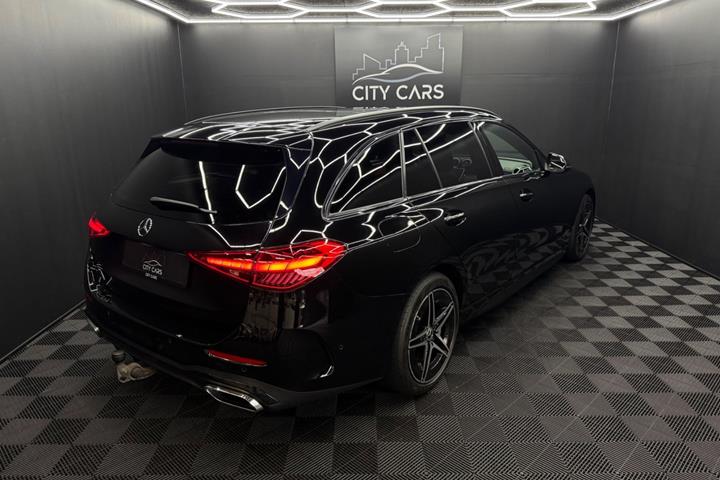Sort Mercedes C300 e fra 2023