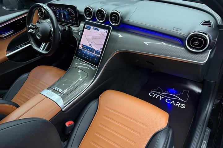 Sort Mercedes C300 e fra 2023