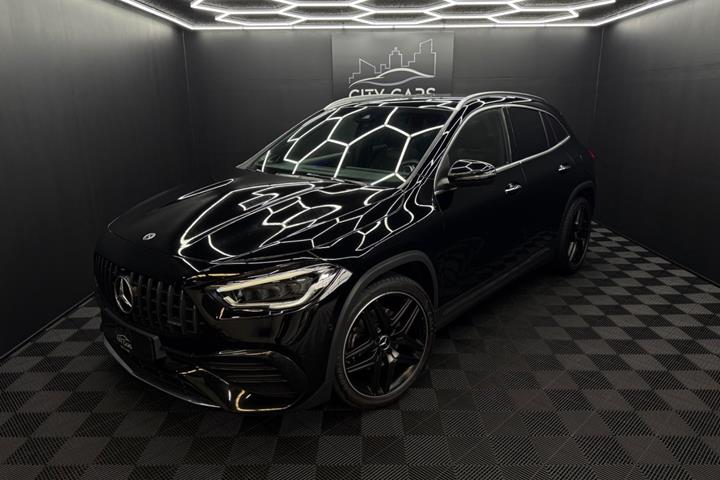 Sort Mercedes GLA220 d fra 2021