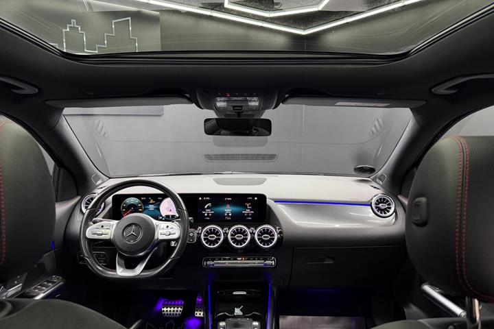 Sort Mercedes GLA220 d fra 2021