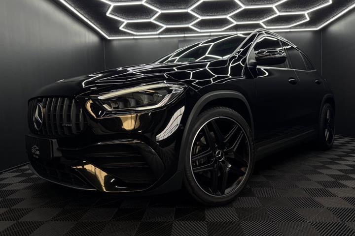 Sort Mercedes GLA220 d fra 2021