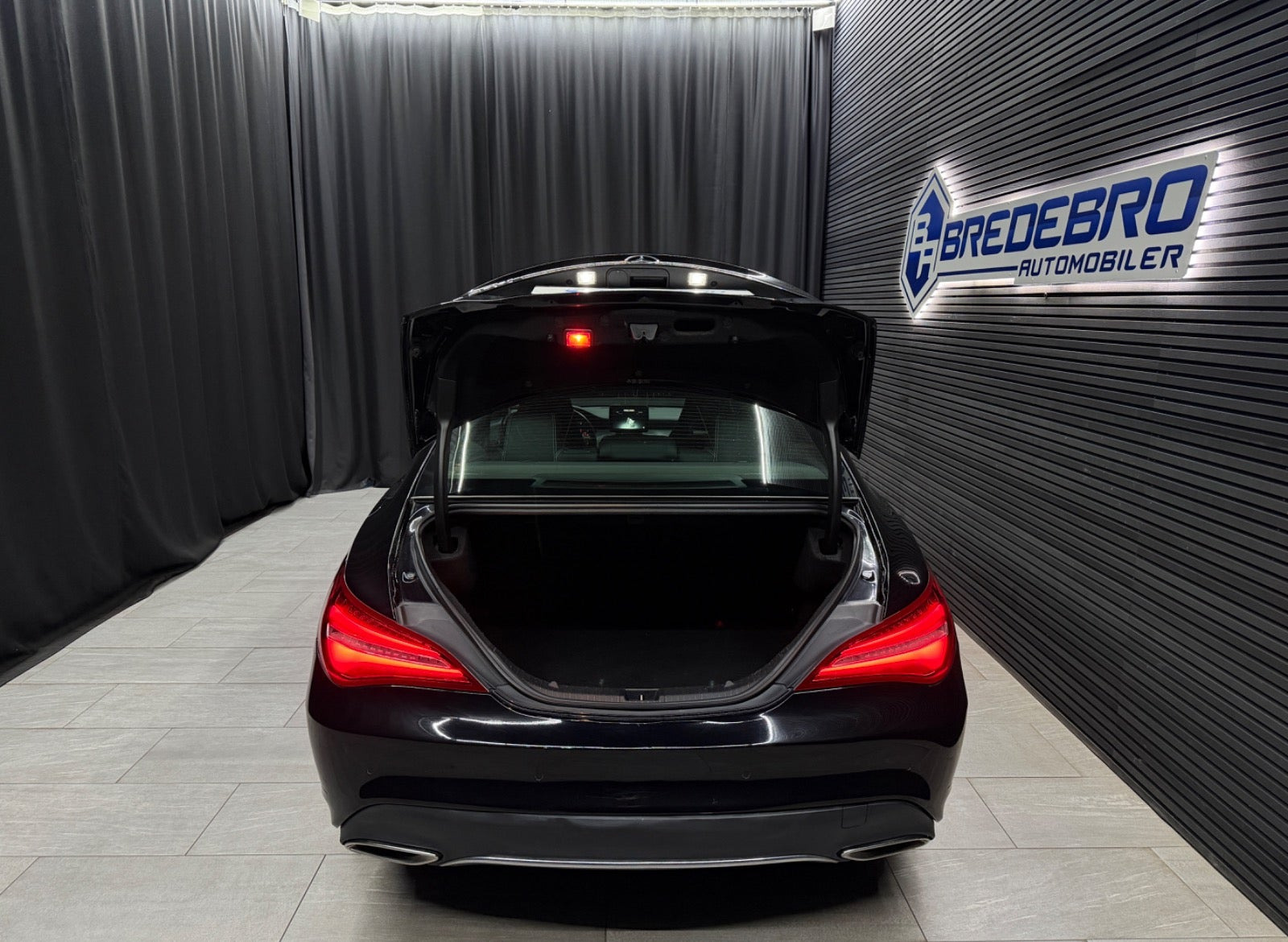 Sort Mercedes CLA200 d fra 2016