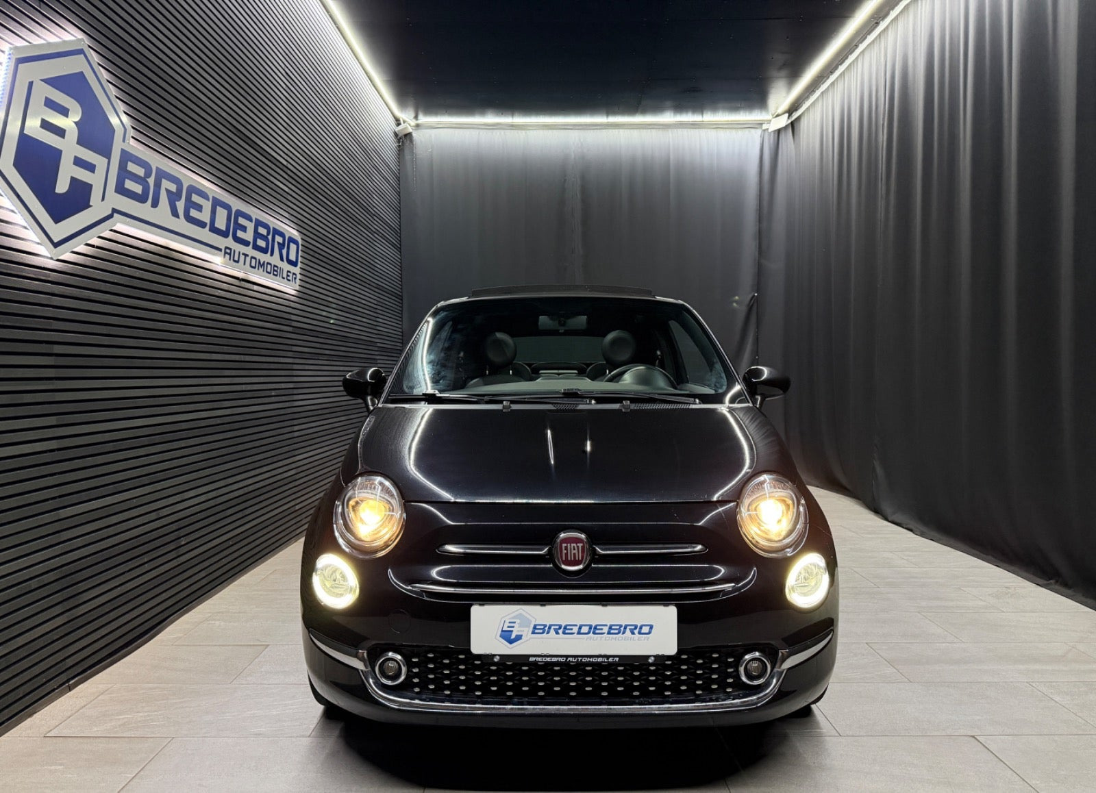 Sort Fiat 500C fra 2020