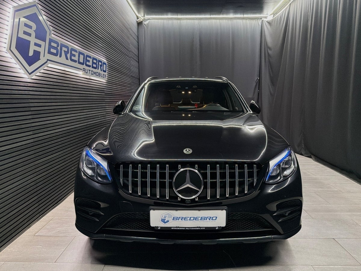 Sort Mercedes GLC43 fra 2017