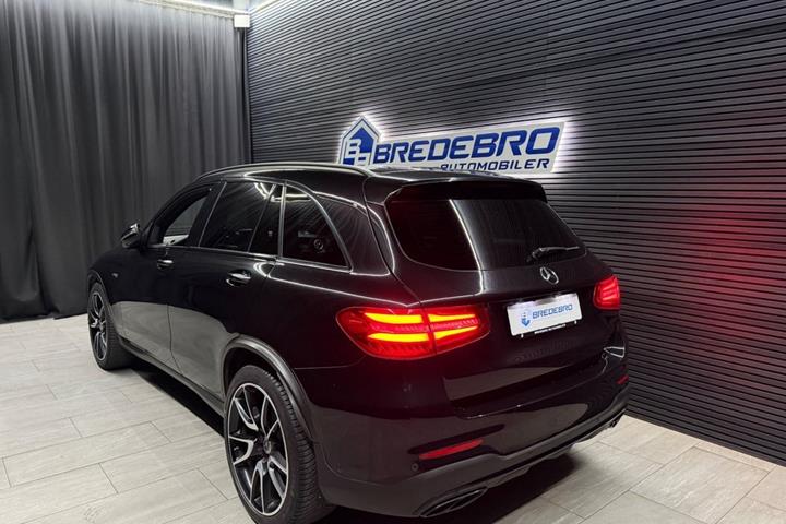 Sort Mercedes GLC43 fra 2017