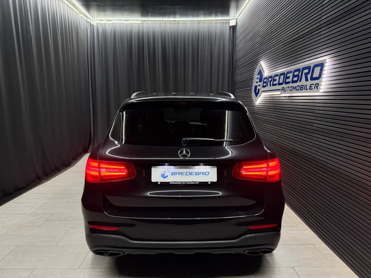 Sort Mercedes GLC43 fra 2017