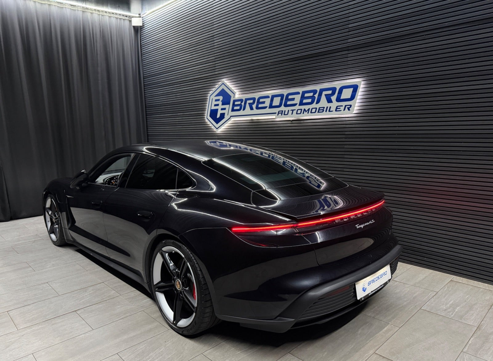 Sort Porsche Taycan 4S fra 2021