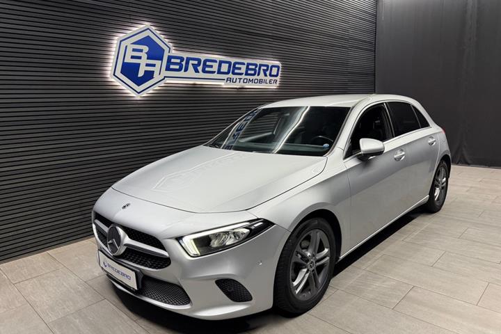 Grå Mercedes A180 d fra 2018