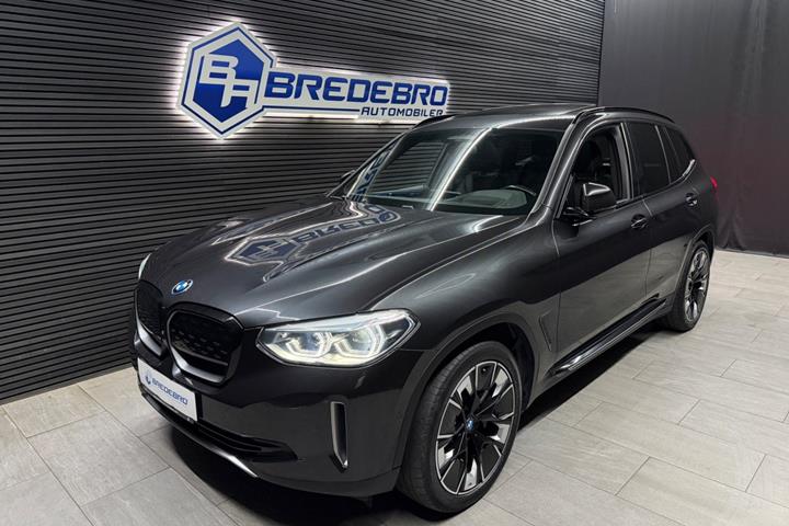 Sort BMW iX3 fra 2021