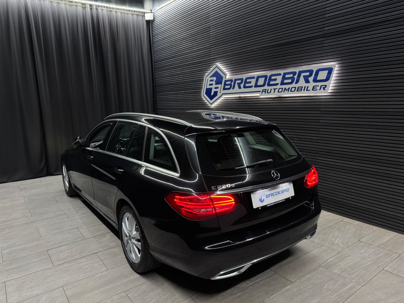 Sort Mercedes C220 d fra 2018