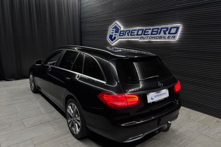 Sort Mercedes C220 d fra 2017