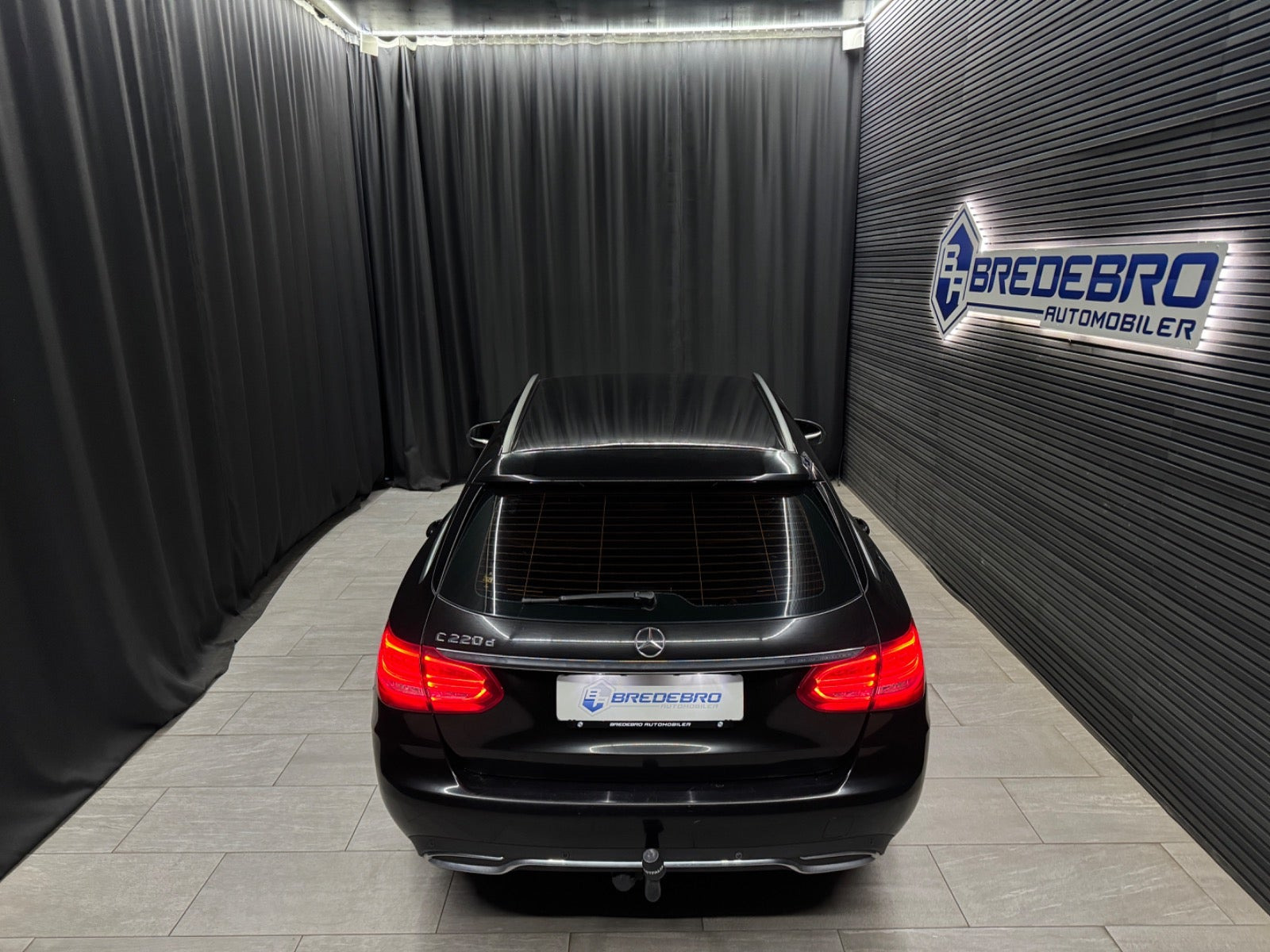 Sort Mercedes C220 d fra 2017