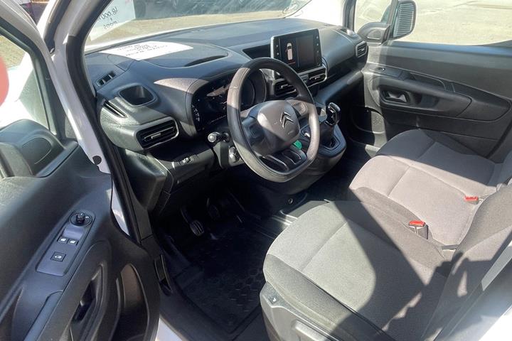 Hvid Citroën Berlingo fra 2019