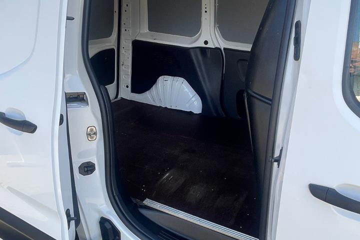 Hvid Citroën Berlingo fra 2019