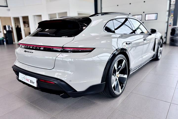 Grå Porsche Taycan 4S fra 2023
