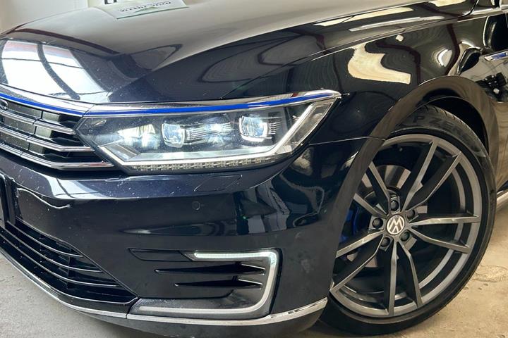 Sort VW Passat fra 2018