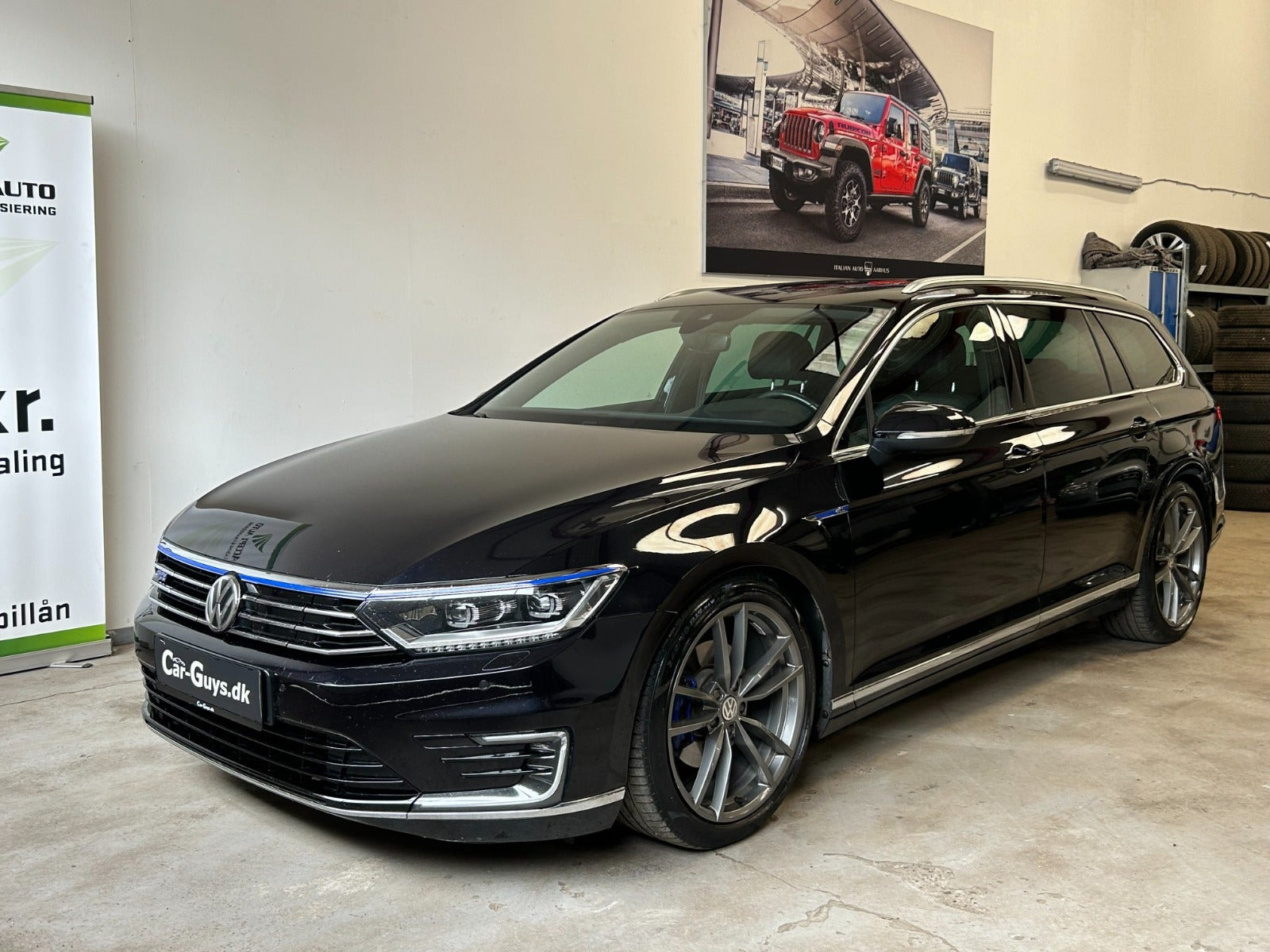 Sort VW Passat fra 2018
