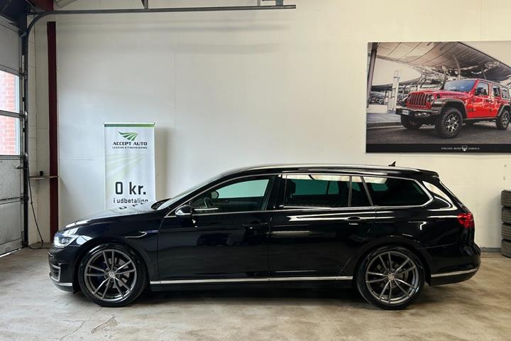 Sort VW Passat fra 2018
