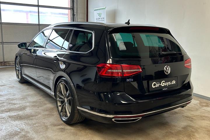 Sort VW Passat fra 2018