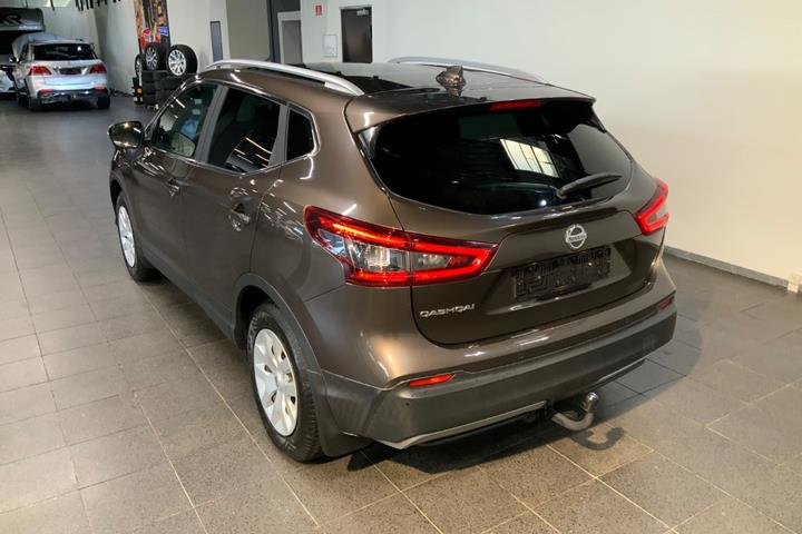 Brun Nissan Qashqai fra 2018