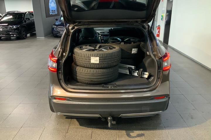 Brun Nissan Qashqai fra 2018