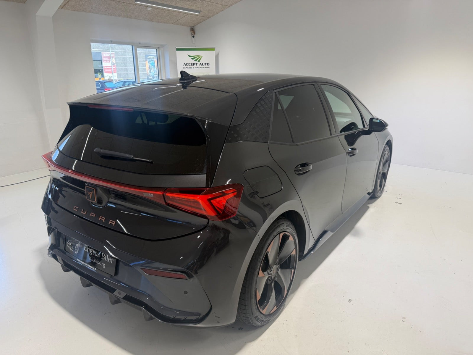 Grå Cupra Born fra 2024