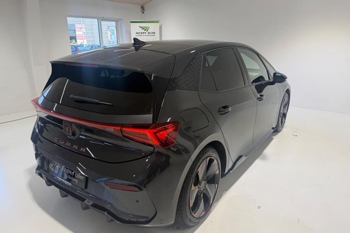 Grå Cupra Born fra 2024