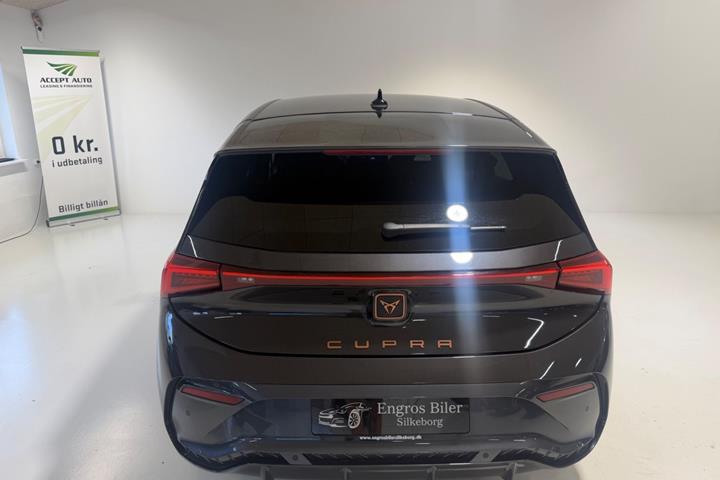 Grå Cupra Born fra 2024