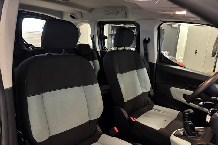 Sort Citroën Berlingo fra 2020