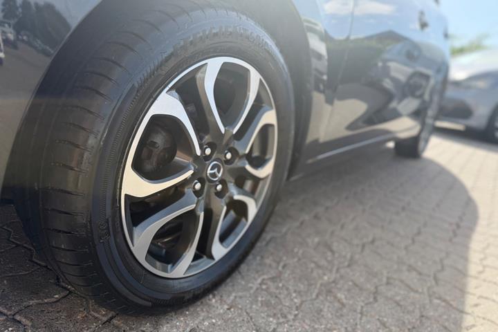 undefined Mazda 2 fra 2015