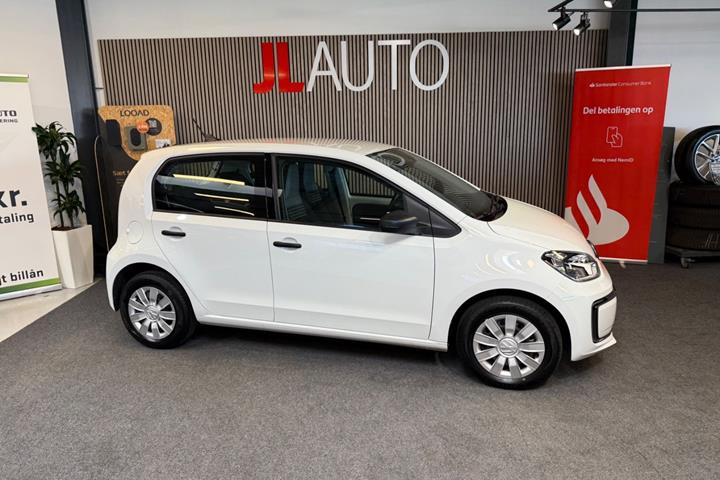 Hvid VW E-UP! fra 2023