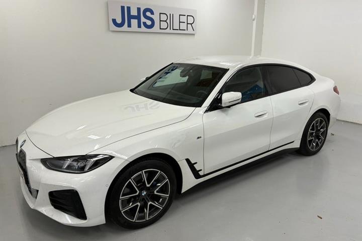 Hvid BMW i4 fra 2025