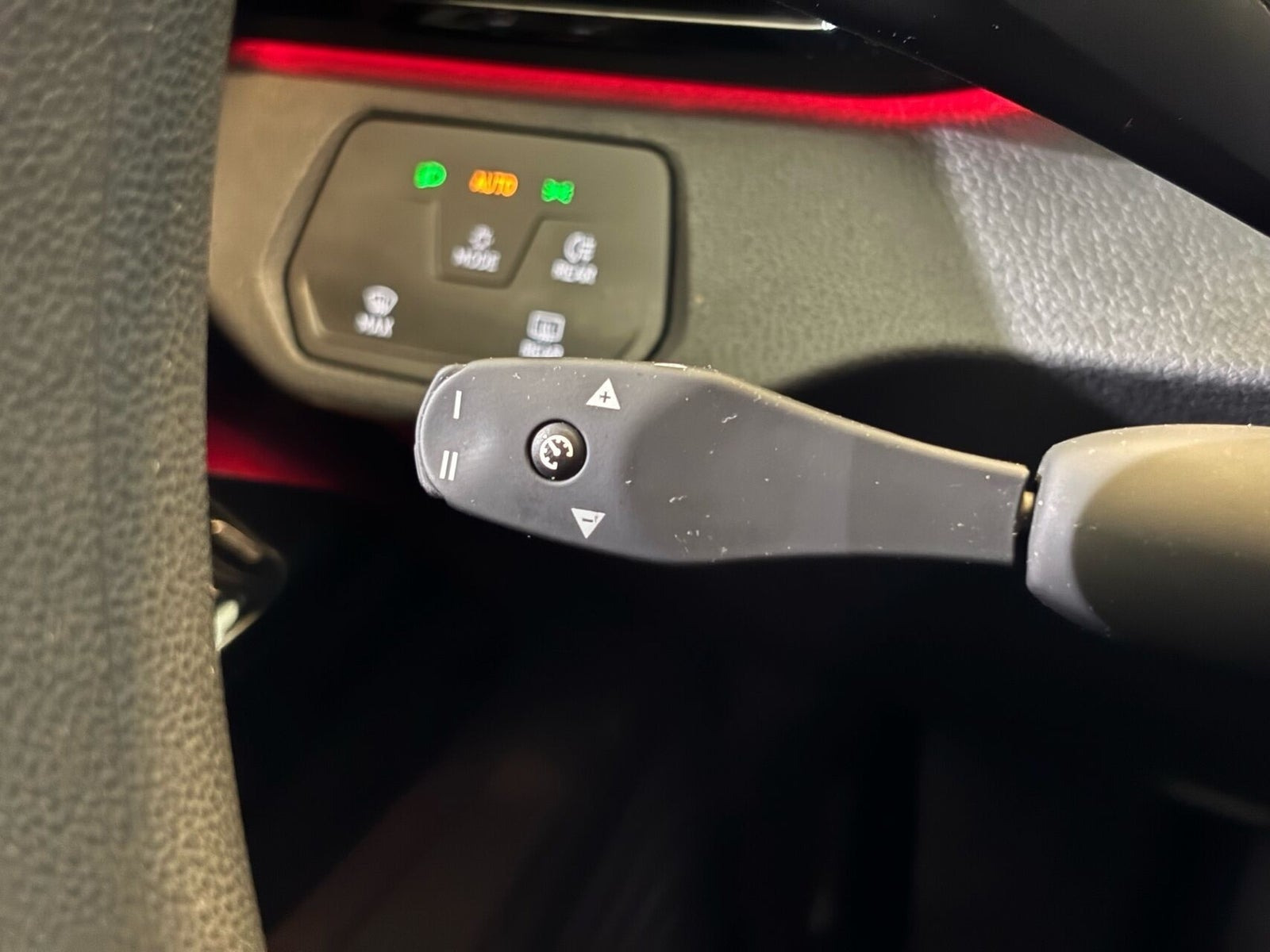 Hvid VW ID.4 fra 2021