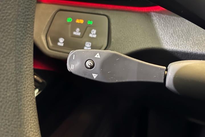 Hvid VW ID.4 fra 2021