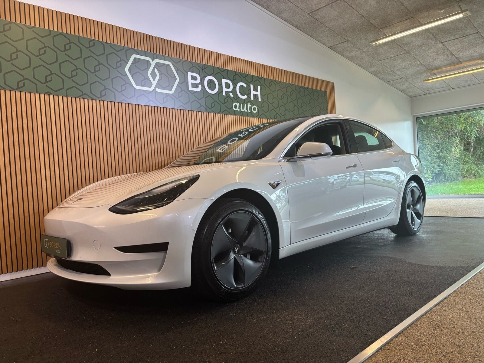 Tesla Model 3 Standard Range+ RWD