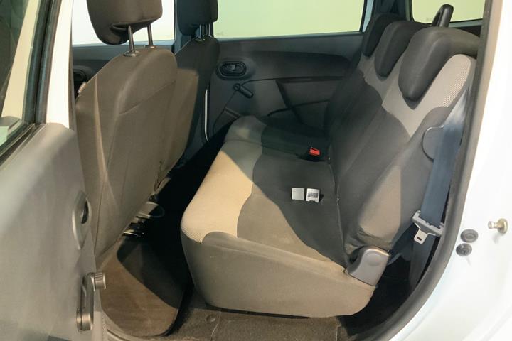 Hvid Dacia Lodgy fra 2017