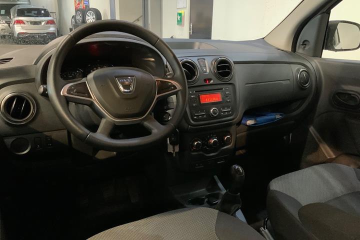 Hvid Dacia Lodgy fra 2017