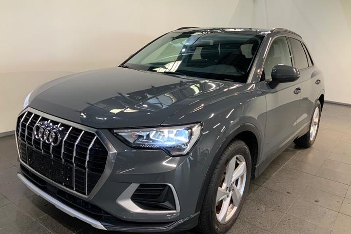 Grå Audi Q3 fra 2019