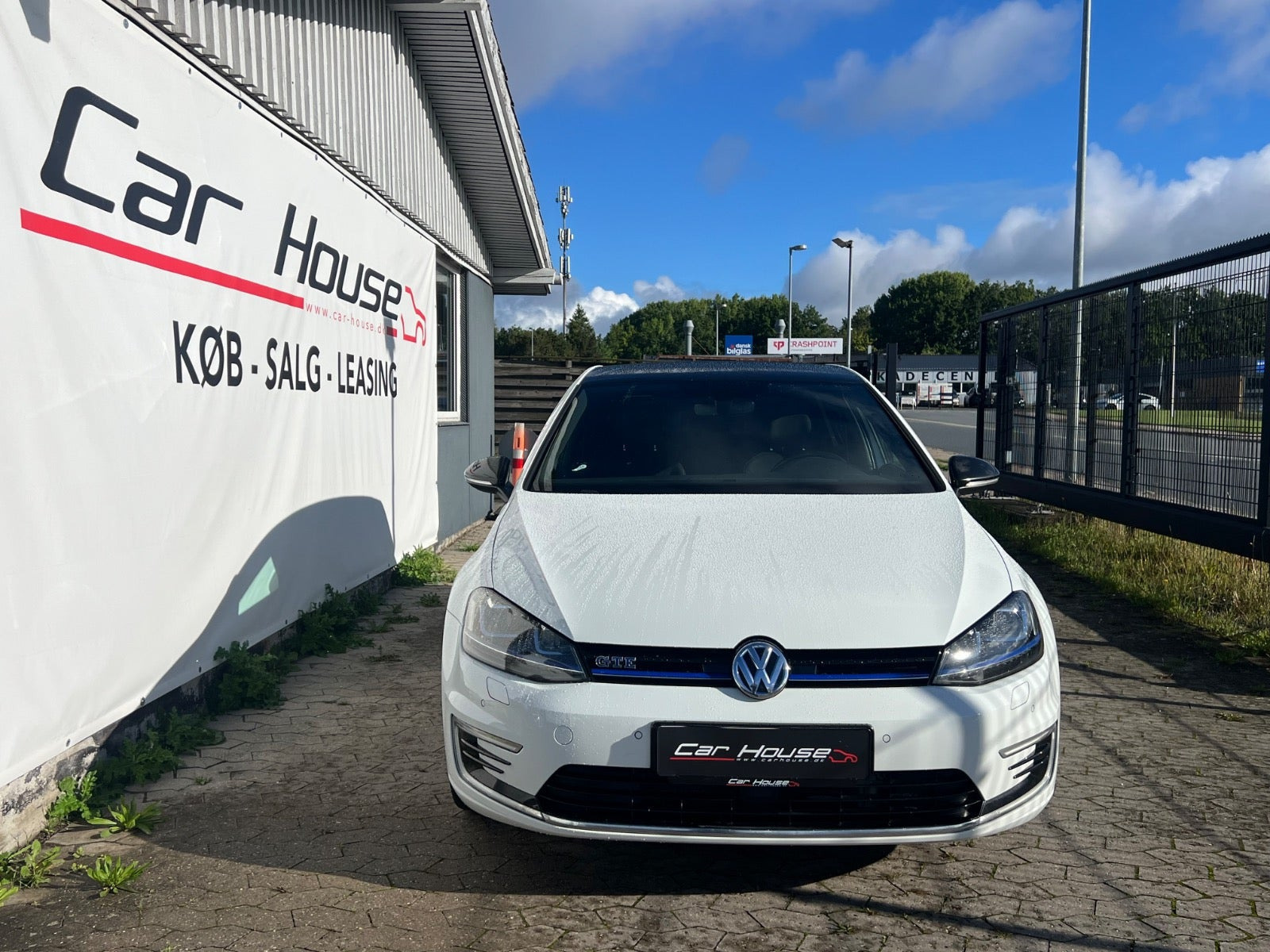 Hvid VW Golf VII fra 2017