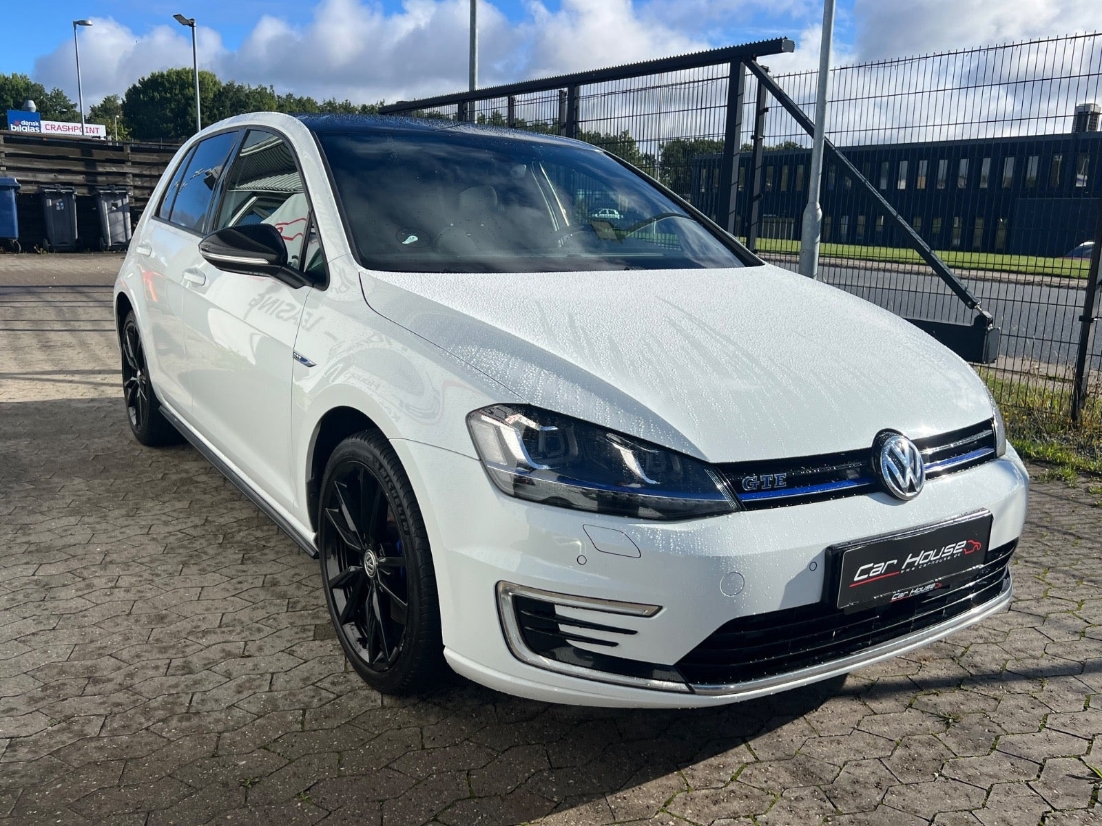Hvid VW Golf VII fra 2017