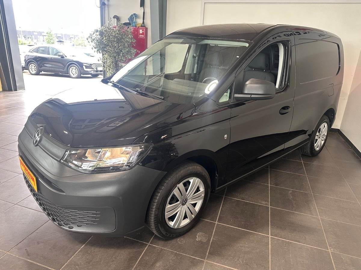 Sort VW Caddy fra 2023