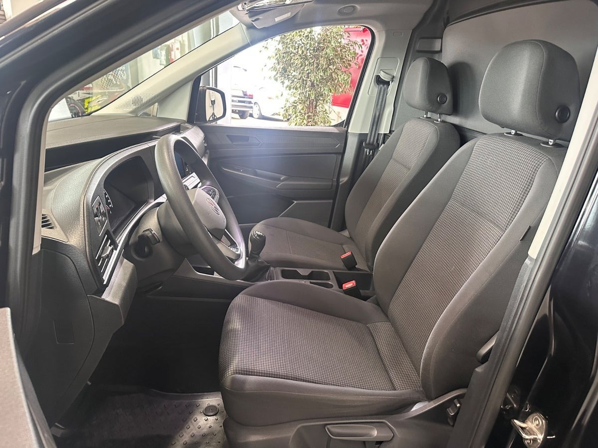 Sort VW Caddy fra 2023