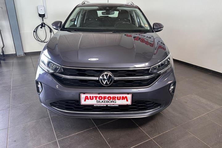 Grå VW Taigo fra 2022