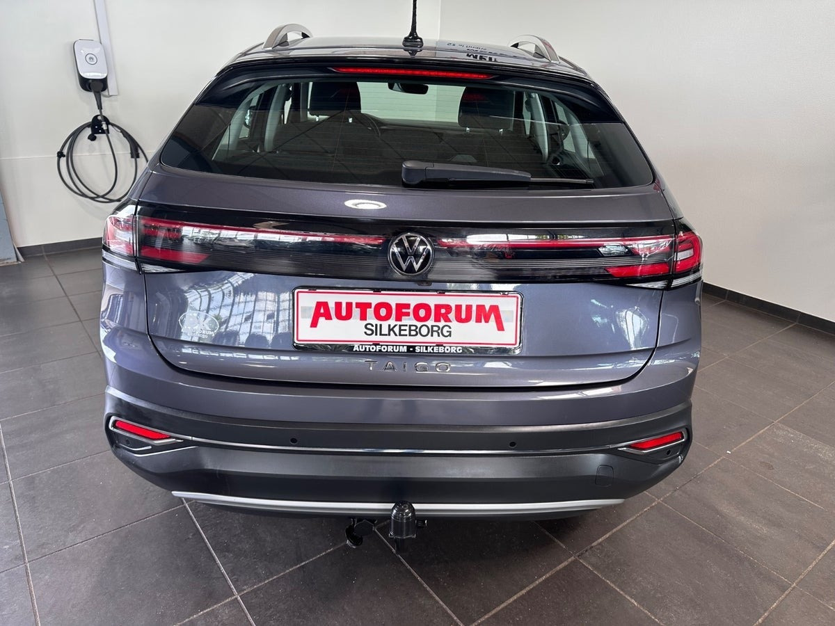 Grå VW Taigo fra 2022