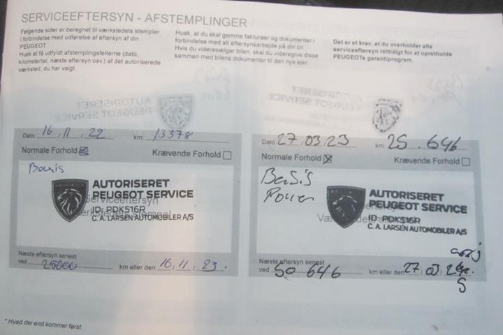 Grå Peugeot e-208 fra 2022