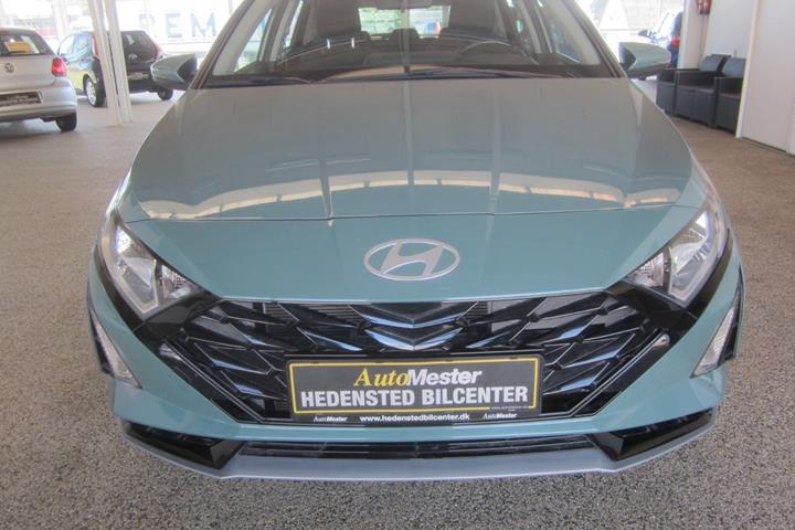 Grøn Hyundai i20 fra 2024
