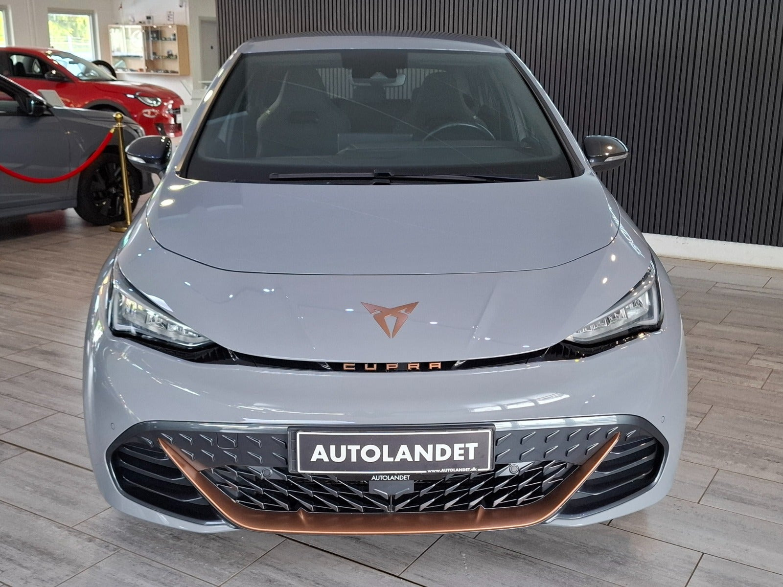 Grå Cupra Born fra 2024